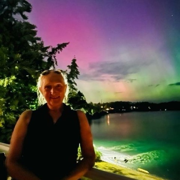 Meet your Posher, Claire - Picture 1 of 1